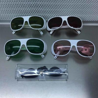 China Laser Protective Glasses Fashion Safety Labor Protection Glasses Plastic Unisex Glasses for sale