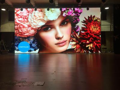 China Full Color LED Display Indoor P2.5 Seamless High Refresh Rate for sale
