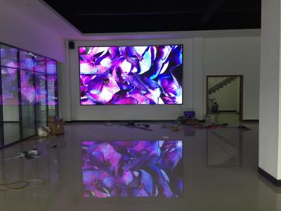 China El panel de exhibición a todo color interior de Dot Pitch 1.875m m LED que supervisa el centro de la seguridad en venta