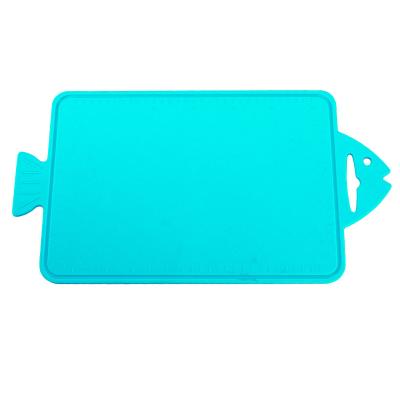 China Fish Shape Silicone Chopping Board Reusable Mat ODM OEM for sale