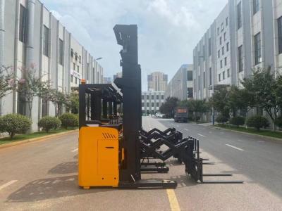 China Vollständig freier Gantry Doppel-Tiefe-Hoch-Reich-Forklift 2000 KG Sitz-Stil zu verkaufen
