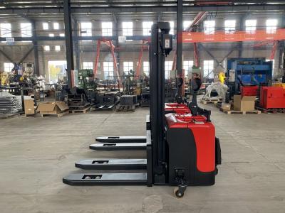 China Customization Pallet Stacker Forklift Truck Rated Capacity 3000 KGS Lifting Height 3000mm Fork Length 1150mm en venta