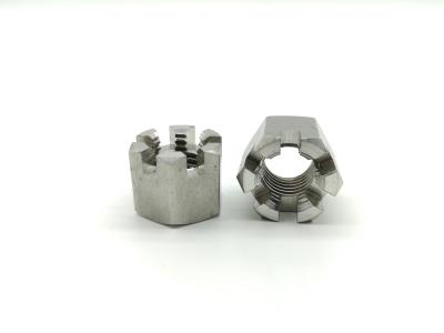 中国 ステンレス鋼の六角形はナットのコッターピンDIN 935の城ナットに細長い穴をつけた 販売のため