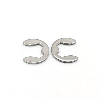 China Arandelas sujetadoras de acero inoxidables del anillo de retención del clip de E DIN6799 A2 para los ejes en venta