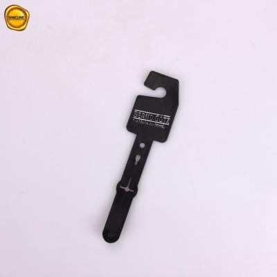 China 35x140mm Personalized Black Plastic Hangers Customized Thick for sale