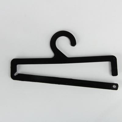 China Store Hook Hole Heavy Duty Plastic Necktie Hangers For Ties And Belts for sale