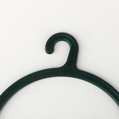 China Green Color Round Plastic Scarf Hangers Customized Logo For Retail Store for sale