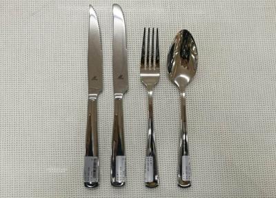 Chine Ensembles de vaisselle plate de l'acier inoxydable 304# de 20 morceaux de bifteck de couteau de dîner de fourchette de cuillère de portion à vendre