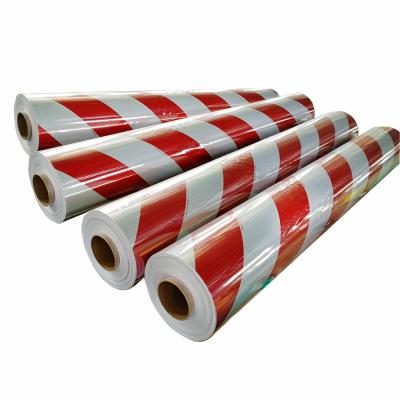 China Honeycomb Red And White Reflective Tape For Trucks  Din Standard 1.22m*45.72m for sale