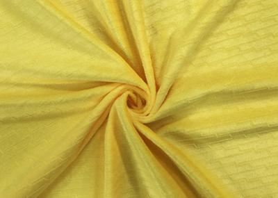 Chine tissu micro de velours du modèle 210GSM de relief par polyester 100% mou - jaune à vendre