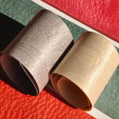 China Farbenfrohe Dekorationsholzfurnier für Tisch 0,70 mm Möbel Naturmaterial E1 zu verkaufen