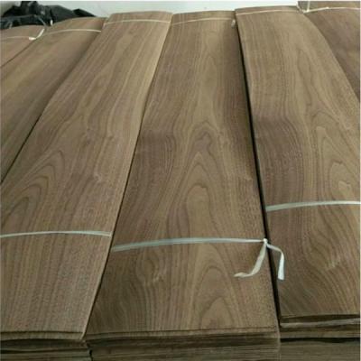 China ISO9001 Veneer de madera de nuez, 1220mm*2440mm Veneer de suelo de madera natural en venta