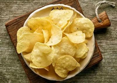 China HACCP Puffed Snacks Sea Salt Taste Organic Potato Chip Bucket for sale