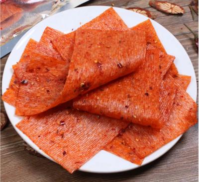 Chine Snacks à la mode Farine de blé Nourriture Saveur de barbecue Saveur de poulet grillé Chips de gluten épicé à vendre