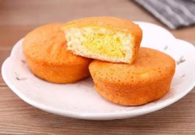 China OEM Soft Cake Delicious Flatbread Yolk Pie for sale