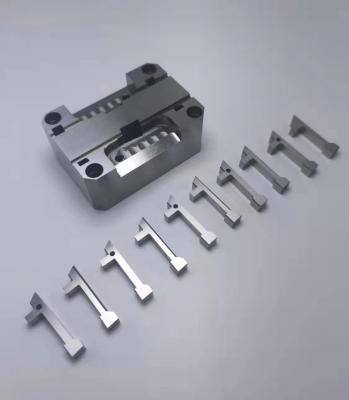 China Material automático de las piezas S136 Stavax de la máquina de Tungsteen de la precisión en venta