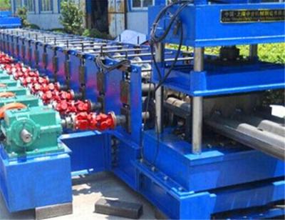 China 2&3 Waves Beam Barrier Galvanized Highway Guardrail Machine With High - Accuracy for sale