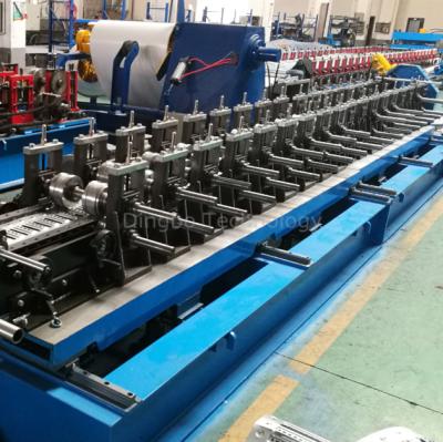 China Stationen 11KW 18 CR verkabeln Tray Roll Forming Machine zu verkaufen
