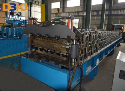 China Tragbare Metalldeckungs-Rolle, welche die Maschinen-Dach-Doppelschicht-Dach-Blatt-Rolle bildet Maschine bildet zu verkaufen
