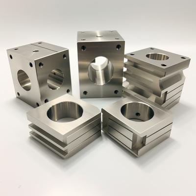 China 4 Axis CNC Milling Parts Stainless Steel Processing Machining Components Te koop