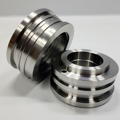 Cina ODM Stainless Steel CNC Machined Parts Metal CNC Machining Service in vendita
