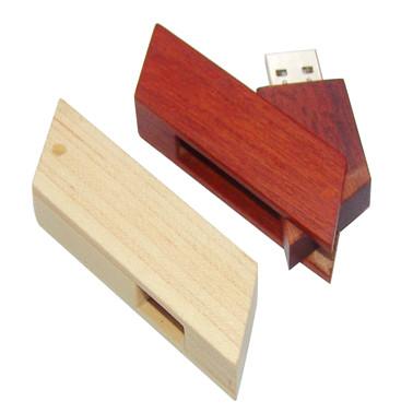中国 かわいく険しい旋回装置PC、木によってのための木製USBのフラッシュ ドライブ刻まれるフラッシュ ドライブ 販売のため