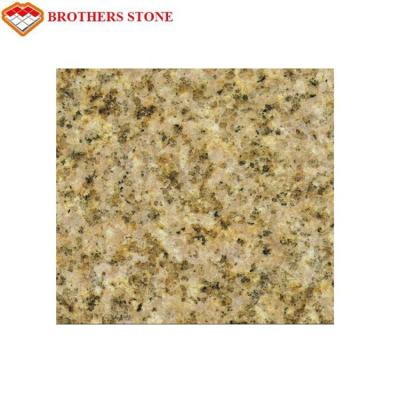 China A pedra natural ardeu a resistência forte da mancha do granito da areia do amarelo da pedra G682 do granito à venda