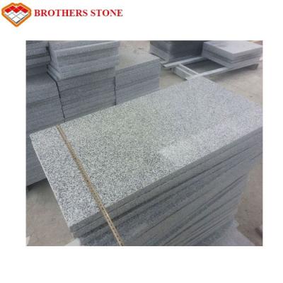 China Indoor Decoration Flamed Granite Stone Slabs , Crystal White Granite G603 Slab for sale