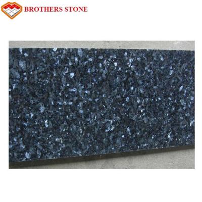 Chine Le granit bleu de perle couvre de tuiles des dalles une norme de catégorie pour la décoration extérieure à vendre