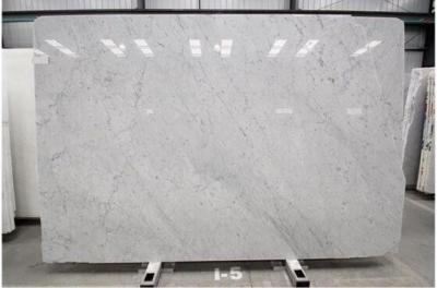 China Mármore branco de Carrara do material de construção cortado ao tamanho para a decoração home à venda