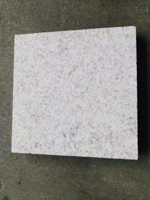 China Encimeras modificadas para requisitos particulares del granito de Pearl White del tamaño para el jardín en venta