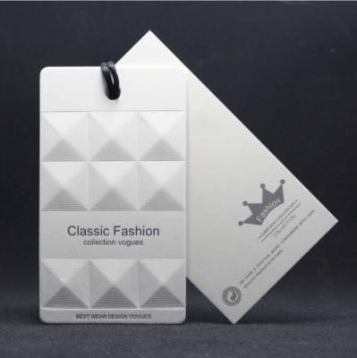 China CMYK 4C imprimió a Hang Tags Matt Lamination Cardboard que Kraft texturizó el papel en venta