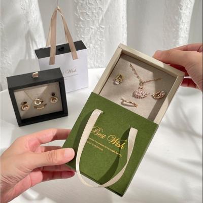 China 10x10x3.5cm Small Jewelry Packaging Boxes Grass Green Paper Square Shape With Drawer for sale