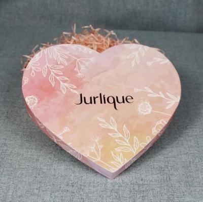 China Heart Shape Cardboard Gift Packaging Boxes Pink Color 157gsm Coated Art Paper for sale