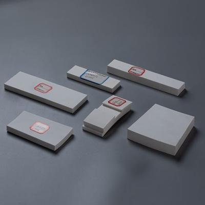 중국 Alumina Ceramic Wear Plates Temperature Resistant Up To 1700 C 판매용