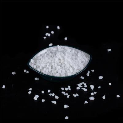 Chine 990,5% Al2O3 poudre d'alumine blanche pour matériaux réfractaires à vendre