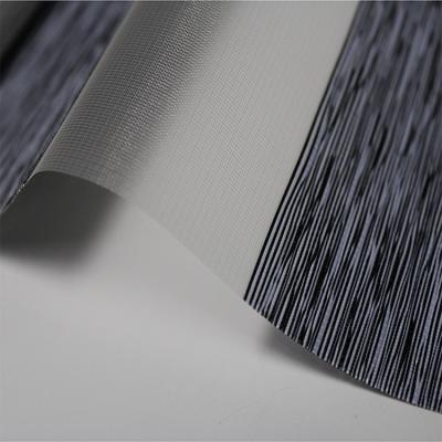 中国 Blackout 100%  Polyester Window  Day Night Blind Fabric Roller Blind Material 販売のため