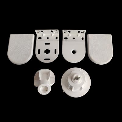中国 Plastic Pom Nylon Roller Blinds Components Electric Format Chain Control 販売のため