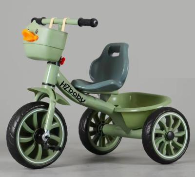 Chine Les enfants poussent le tricycle. à vendre