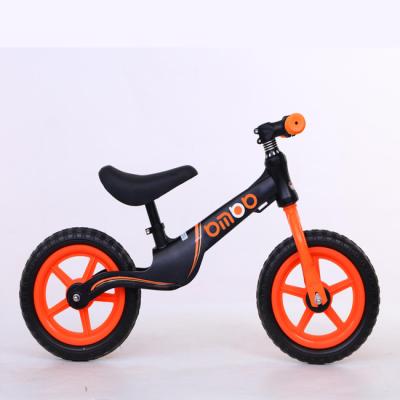 Cina 50 kg carico massimo bambini biciclette di bilanciamento 12 pollici bambini bicicletta senza pedale in vendita