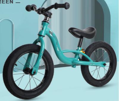 Cina Push Sliding Mini Baby Kids Balance Bikes Cornice in lega di magnesio da 12 pollici in vendita