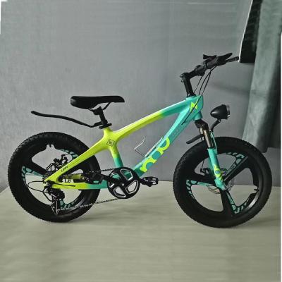 Chine 21 vitesse Vélo de montagne léger cadre en alliage d'aluminium 27,5 pouces vélo de montagne à vendre