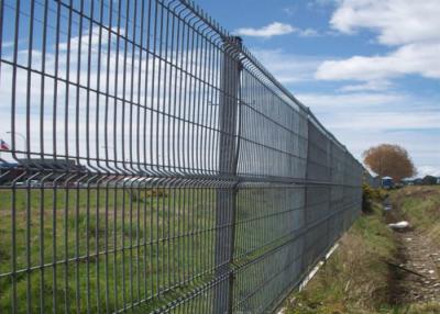 中国 Galvanized V Shaped 4.5mm Triangle Fence Panel 3d Welded Wire Fence 1030mm 販売のため