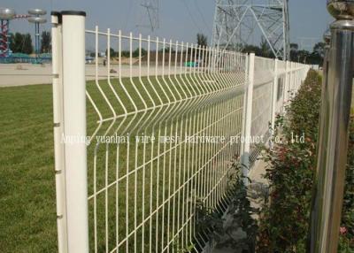 China Triangle Welded Wire Mesh Fence Panels , Wire Mesh Garden Fence Unique Design for sale