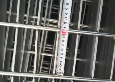 China Lightweight Carbon Steel Walkway Grating Black / White Great Load Bearing Capacity for sale