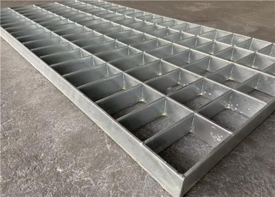 China Galvanized Metal Grate Walkway Platform Trench / Drain Cover 30/3 30*100mm for sale