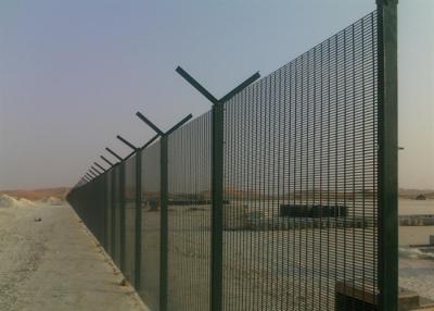 China 12.7x76.2mm Mesh Hole 358 Welded Mesh Security Fence For Airport  / Walkway for sale