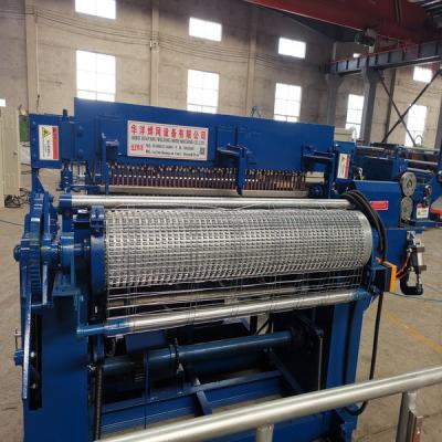 China Galvanized Automatic Chicken Fence Weld Mesh Making Machine for sale