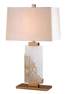 China Lámpara de mesita de noche decorativa casera de lujo de la luz de la noche de la lámpara de escritorio de la tela del hotel en venta