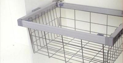 China Corner Cabinet Three Layer Clothes Hanger Top Mounted 360 Degree Rotating Clothes Basket à venda